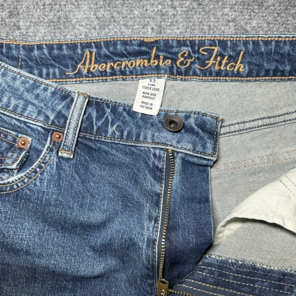 NWT‎ Abercrombie & Fitch Curve Love High Rise Bootcut Jean 32x33 Jeans Sz 32L